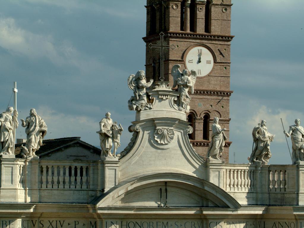 Domus Sessoriana 3* Rom